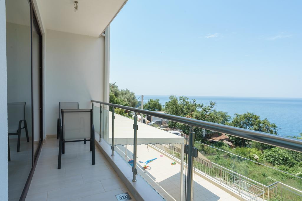 Apartment Superseaview Sutomore Exterior photo