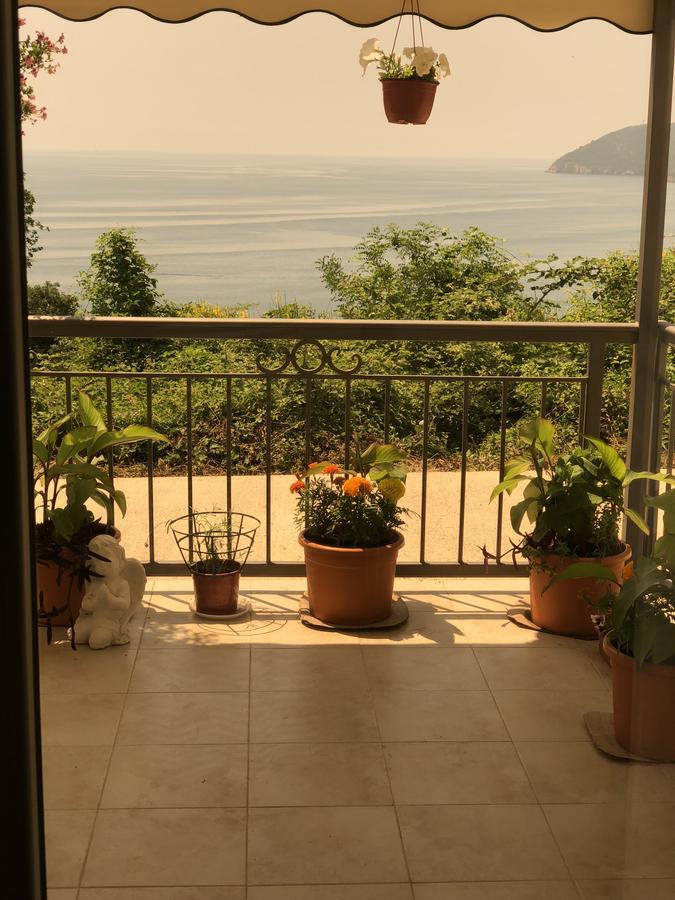 Apartment Superseaview Sutomore Exterior photo